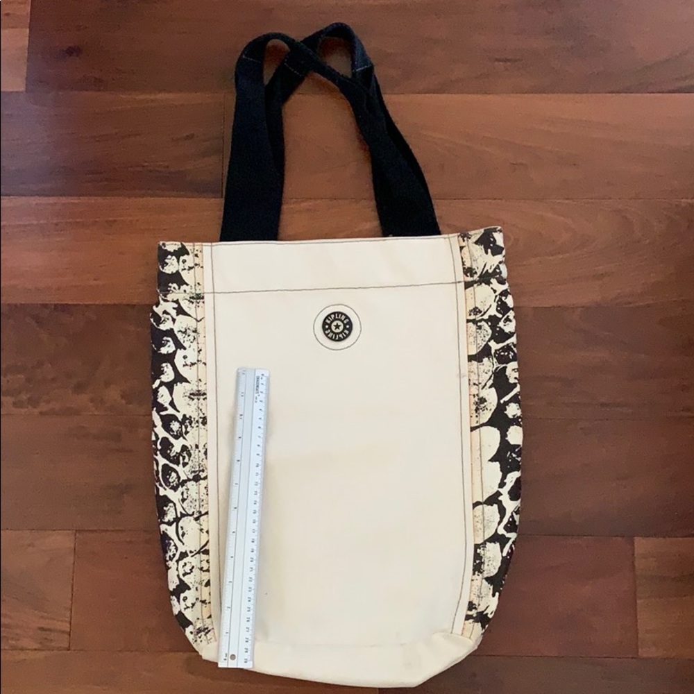Used Kipling gigantic tote